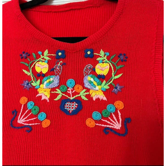 Vintage Bohemian Cropped Sweater Vest with Embroidery - Picture 3 of 13